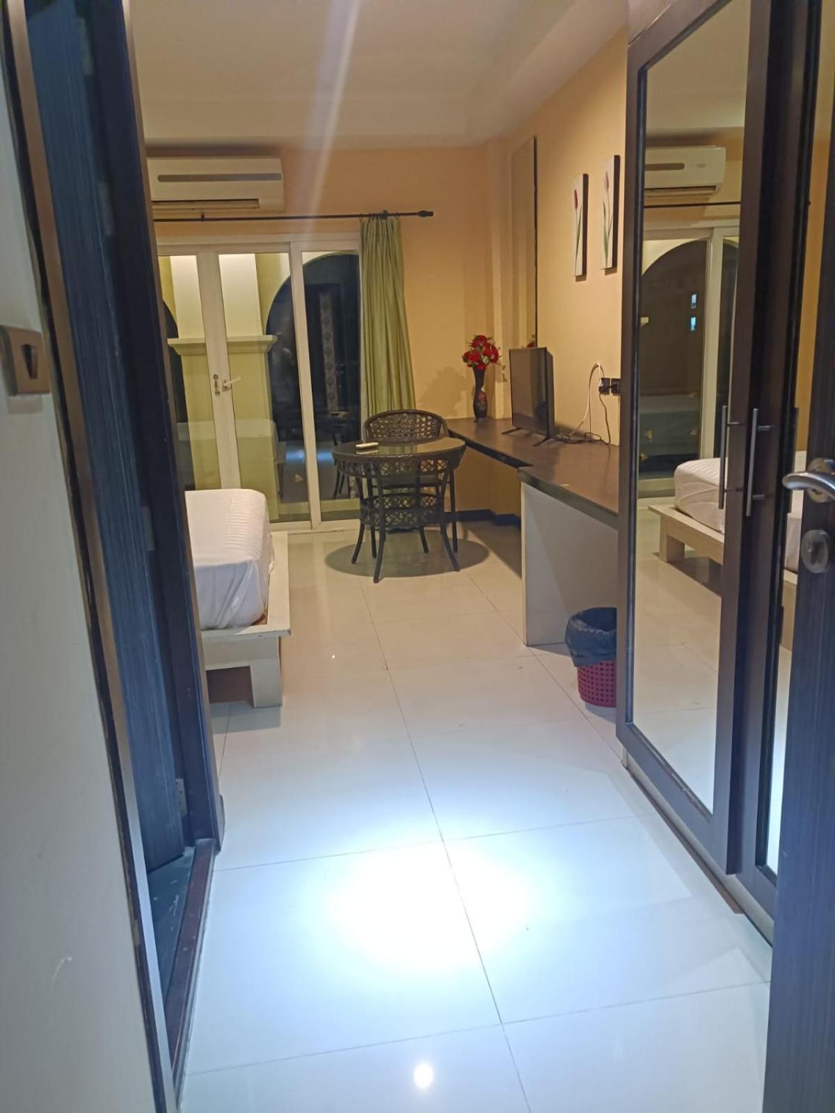 Aura Inn Rooms 파타야 외부 사진